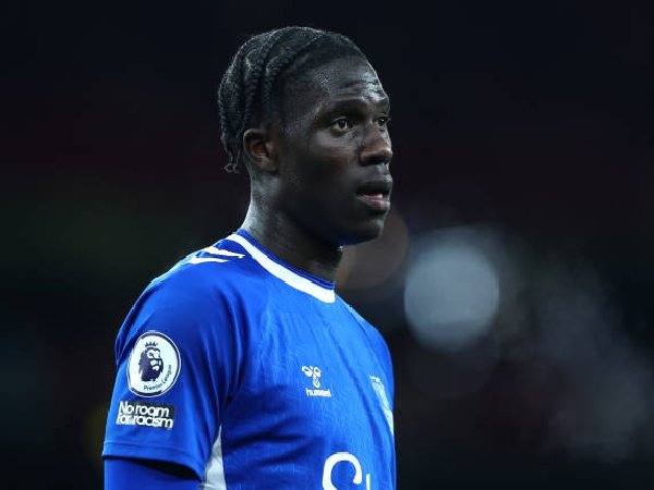 Amadou Onana masih ingin meninggalkan Everton dan menuju klub yang lebih besar